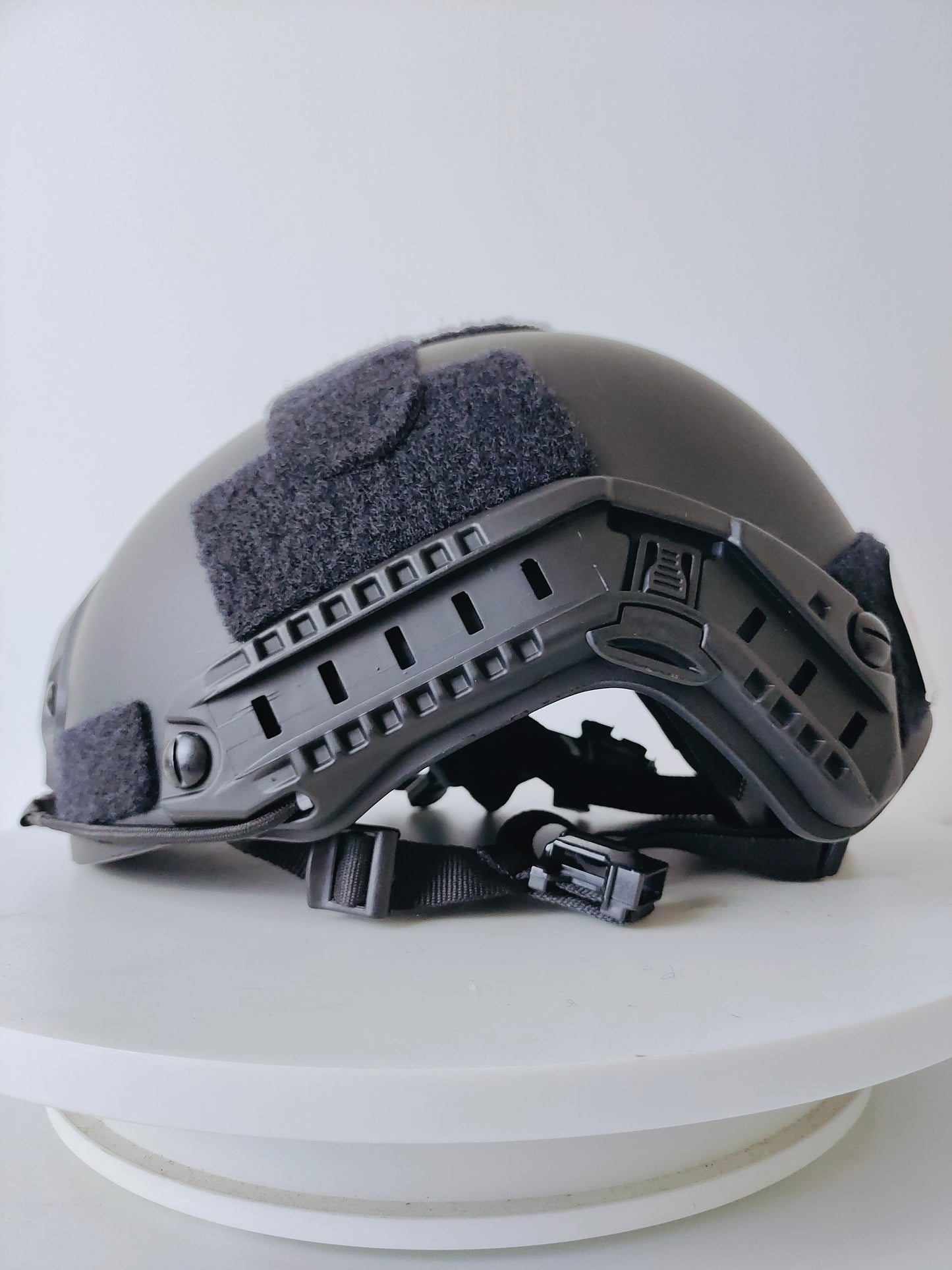 FAST Tactical Helmet ABS Engineering Plastic Material, Outdoor Equipment, Anti-Drop and Smash, Standard Internal Suspension, Advanced Protective Equipment