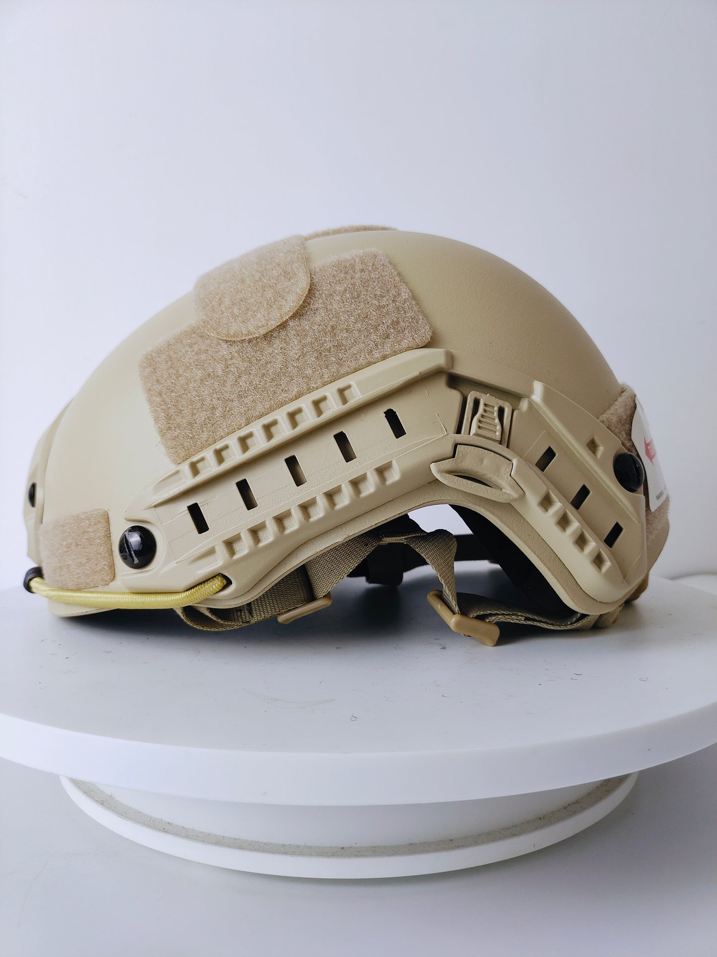 FAST Tactical Helmet ABS Engineering Plastic Material, Outdoor Equipment, Anti-Drop and Smash, Standard Internal Suspension, Advanced Protective Equipment