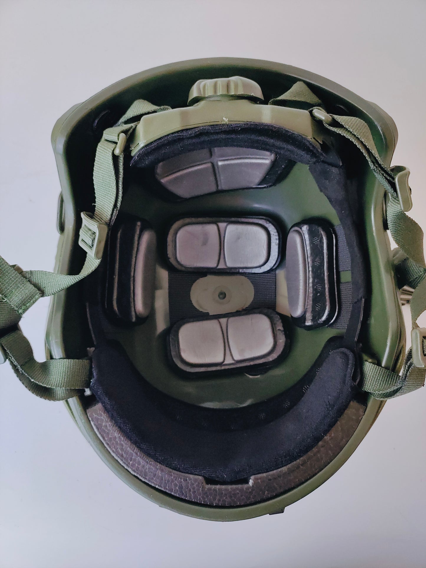 FAST Tactical Helmet ABS Engineering Plastic Material, Outdoor Equipment, Anti-Drop and Smash, Standard Internal Suspension, Advanced Protective Equipment