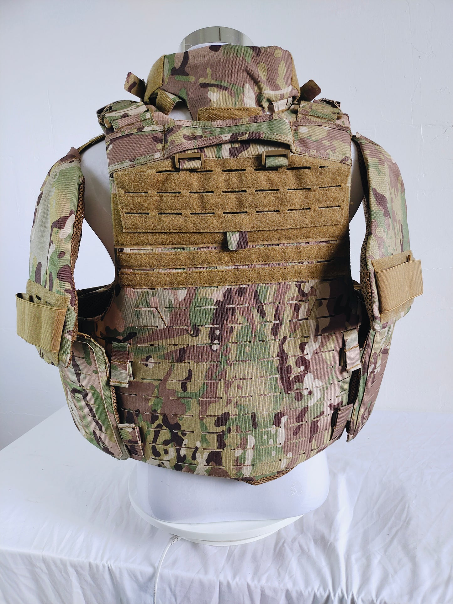 Heavy armor fully protected ballistic vest, PE fiber bullet-proof liner inserted inside, NIJ IIIA bulletproof standard, triple tactical equipment bag, 1000D Oxford fabric, wear comfort, advanced protective equipment